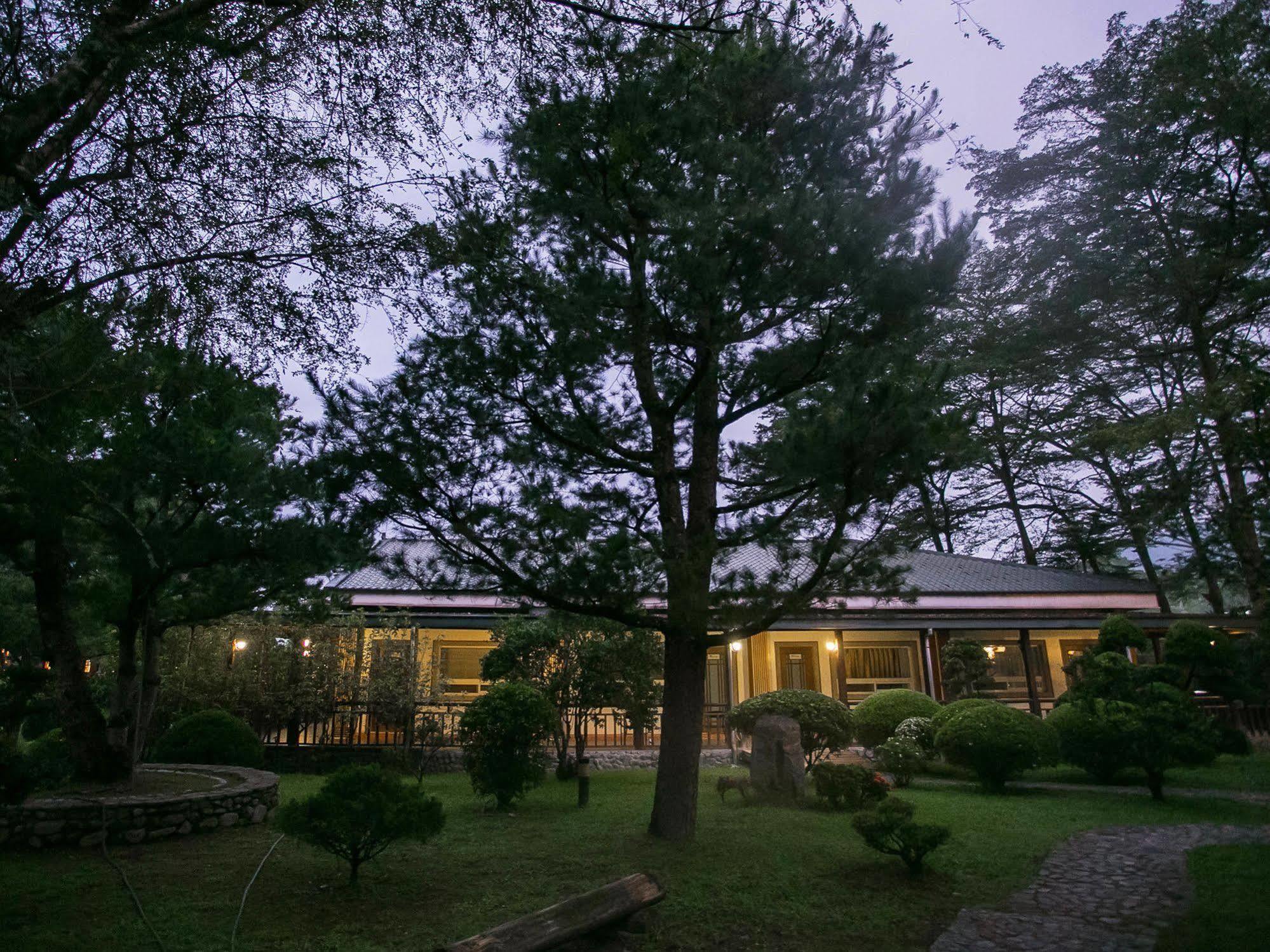 Nantou 绿庄飞阁渡假会馆酒店 外观 照片